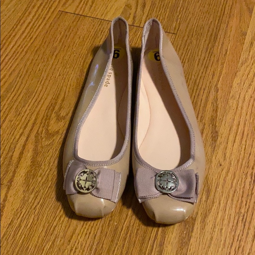 Women’s Nude flat patent leather shoes